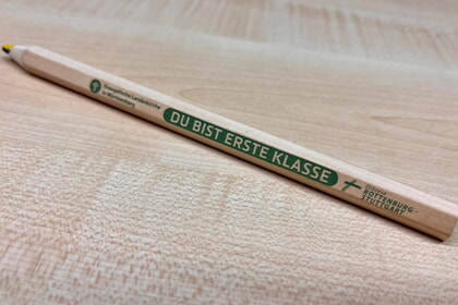 Regenbogen-Dickie<br>"Du bist erste Klasse"